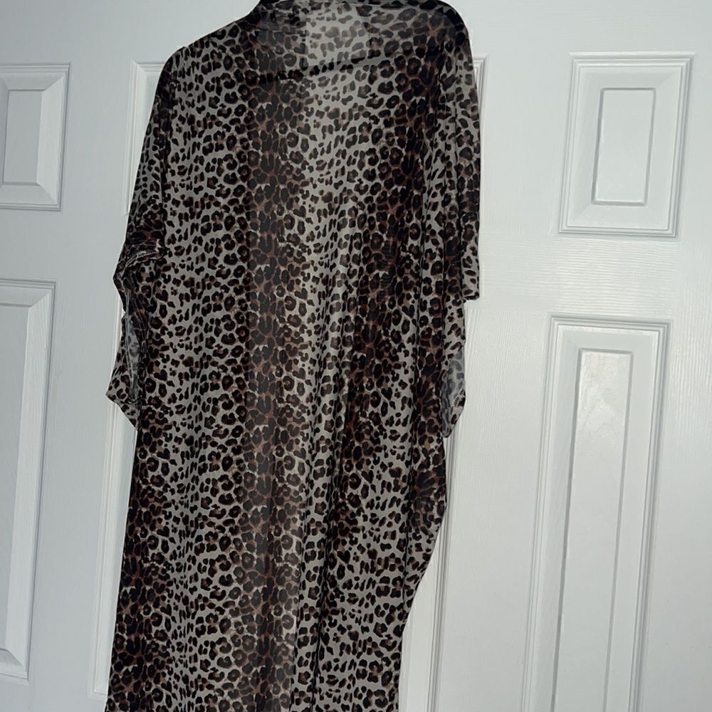 LULU’S Cheetah Kimono - Picture 6 of 6